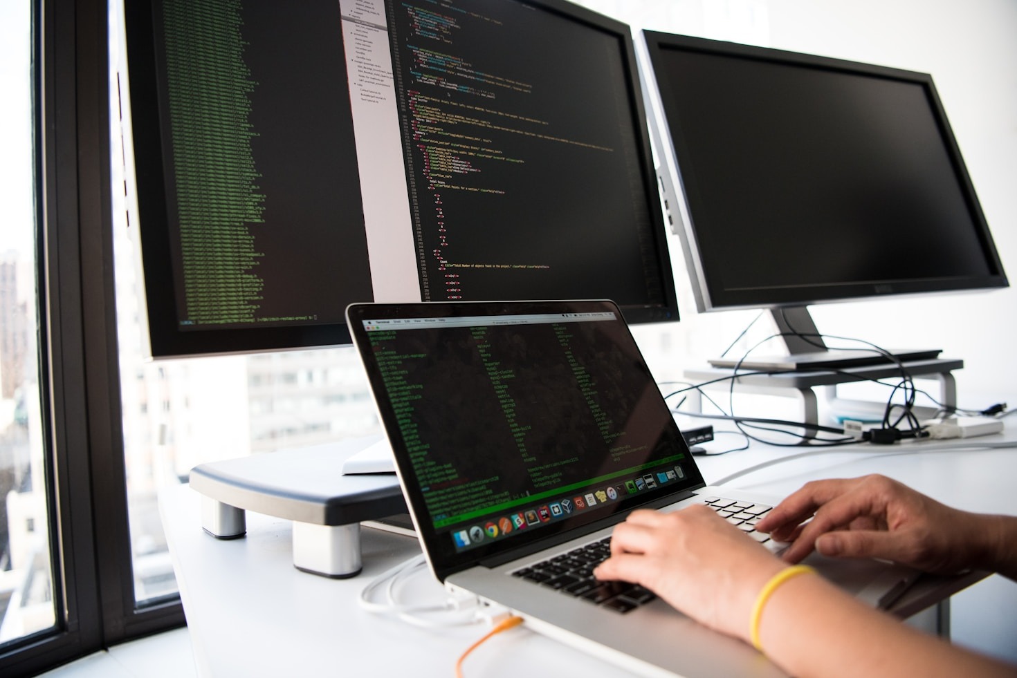 How Great UI/UX Design Impacts User Engagement